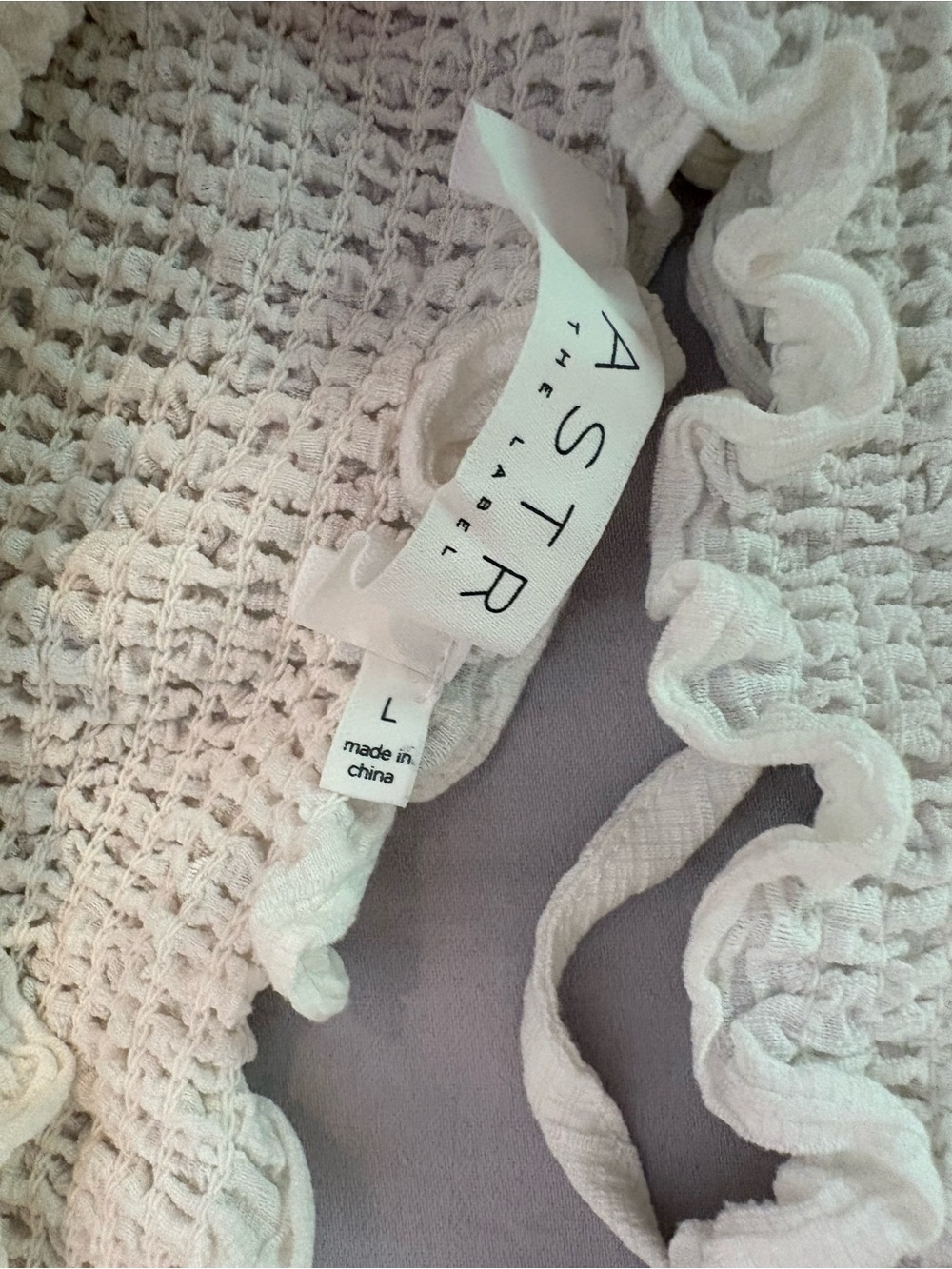 ASTR The Label White Smocked Puff Sleeve Lace-Up Crop Top L - Picture 3 of 7